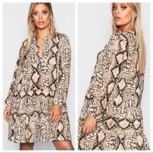 Boohoo Snake Print Smocked V Neck Dress Women’s US 14